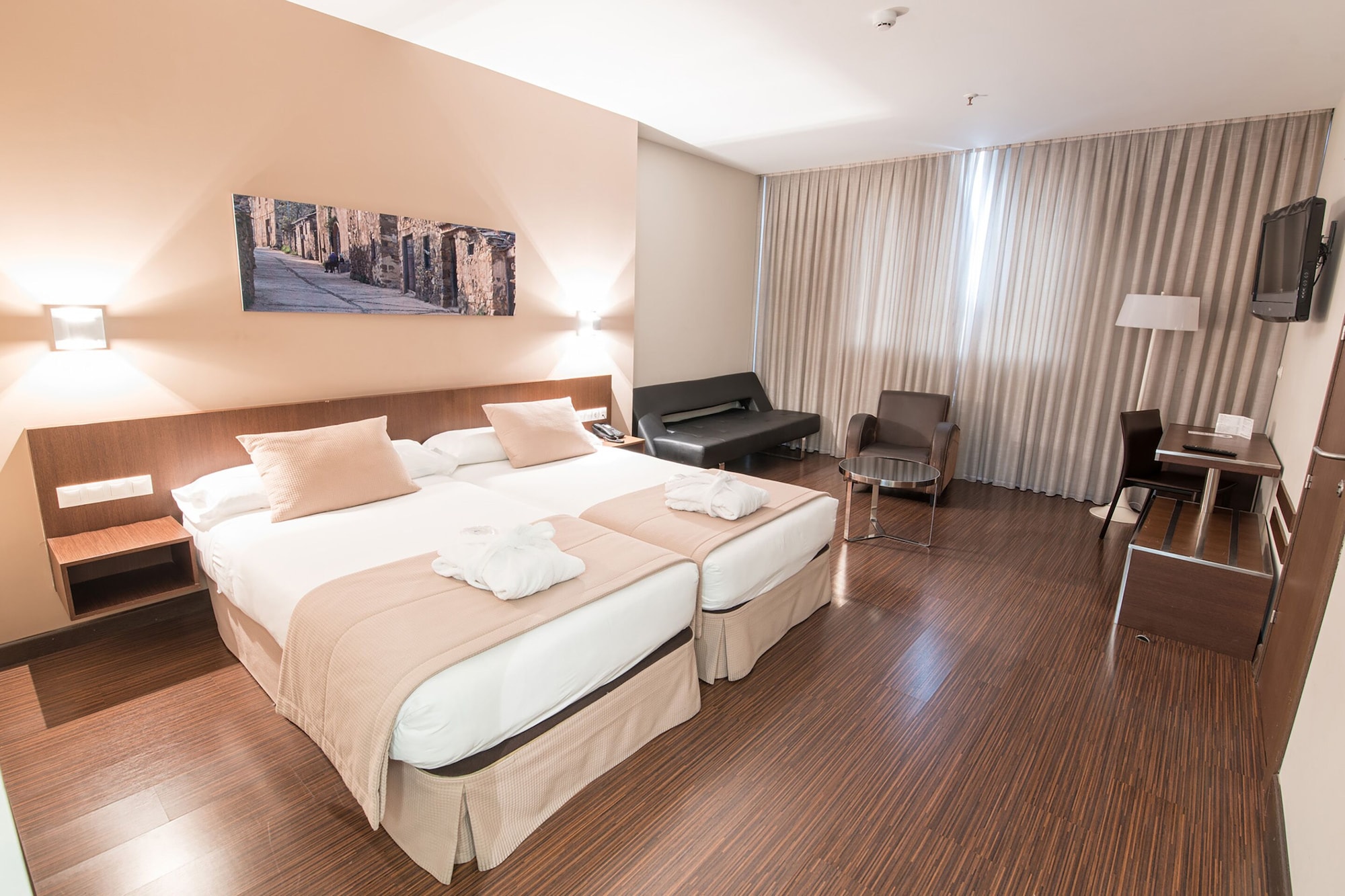 SUPERIOR, DOUBLE BED