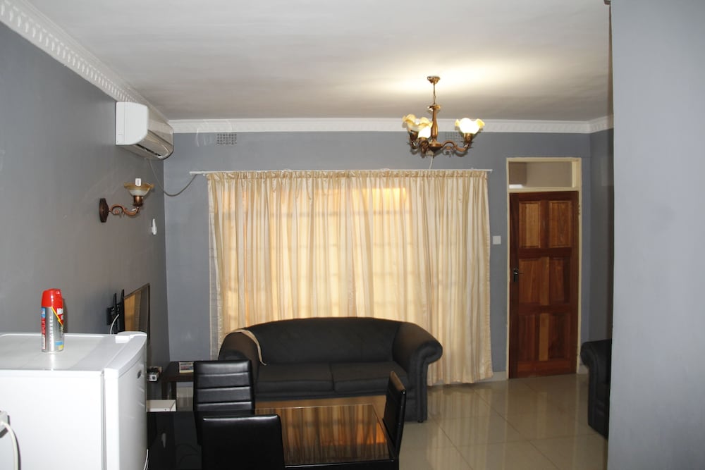 Asante Apartments 5/42
