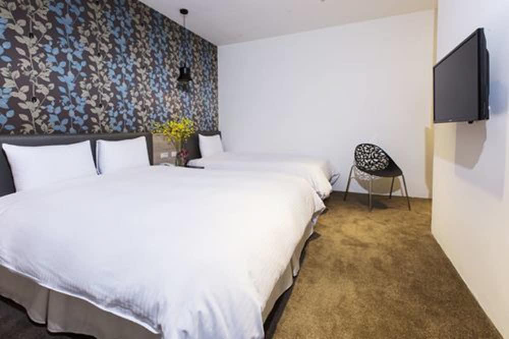 Hotel New Queen 2 11/36