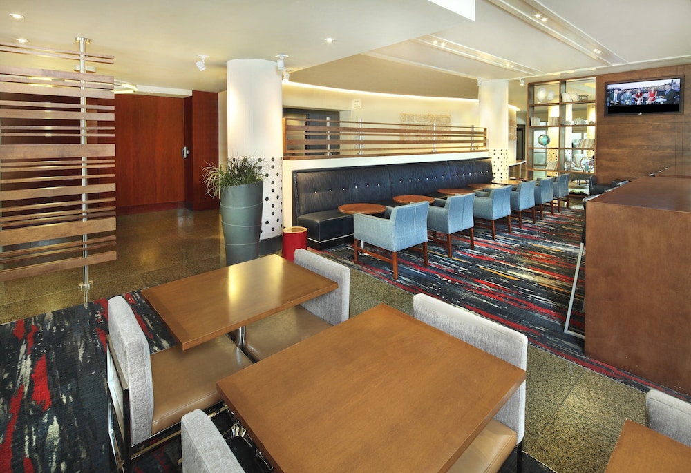 Holiday Inn Express and Suites Fishermans Wharf 39/59