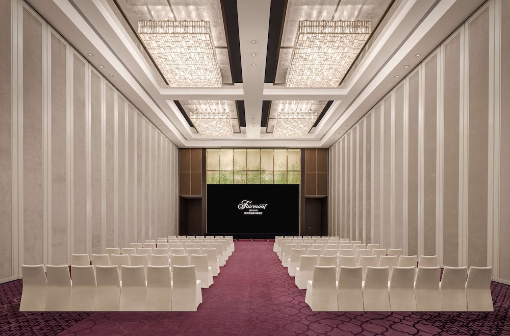 Fairmont Wuhan 63/67