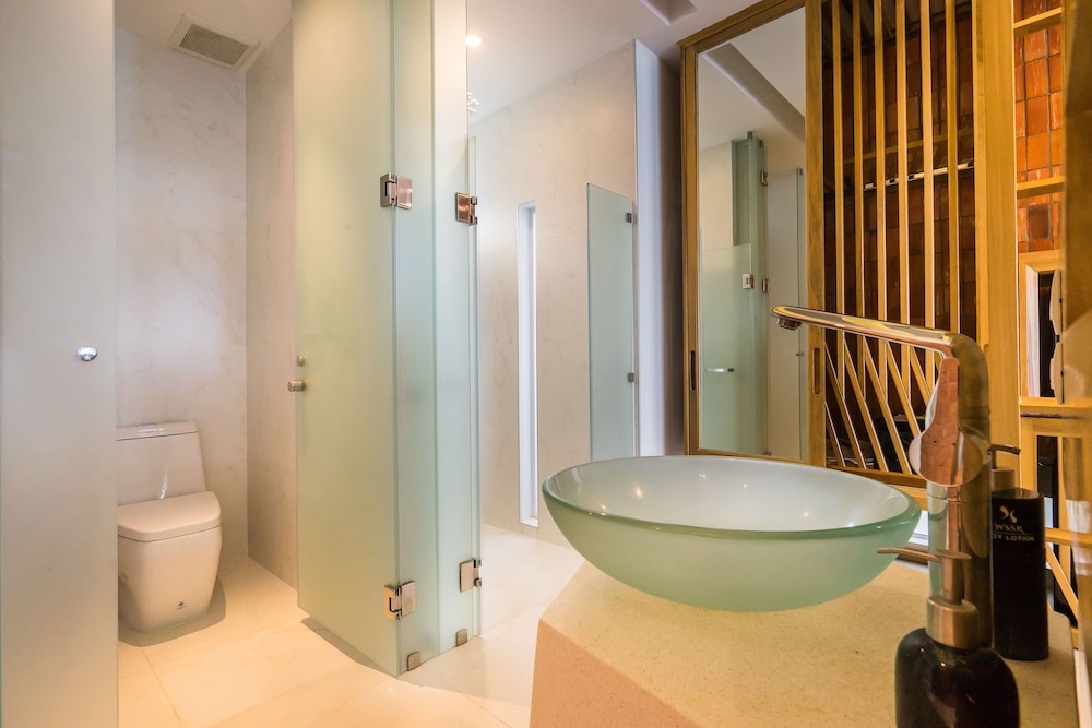 White Sand Samui Resort 50/50