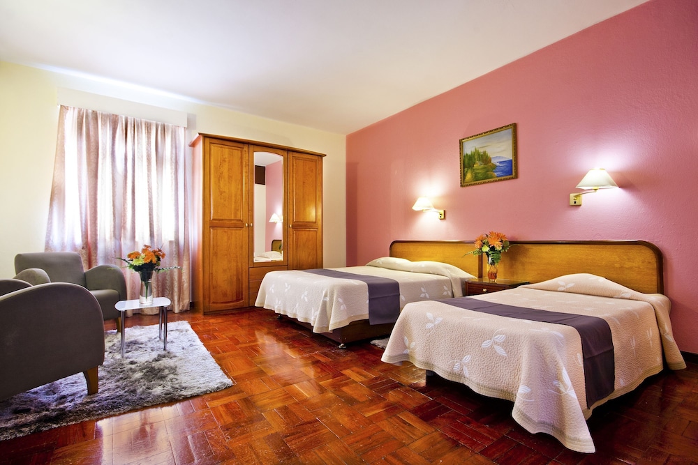 Hotel Residencial Colombo 25/50
