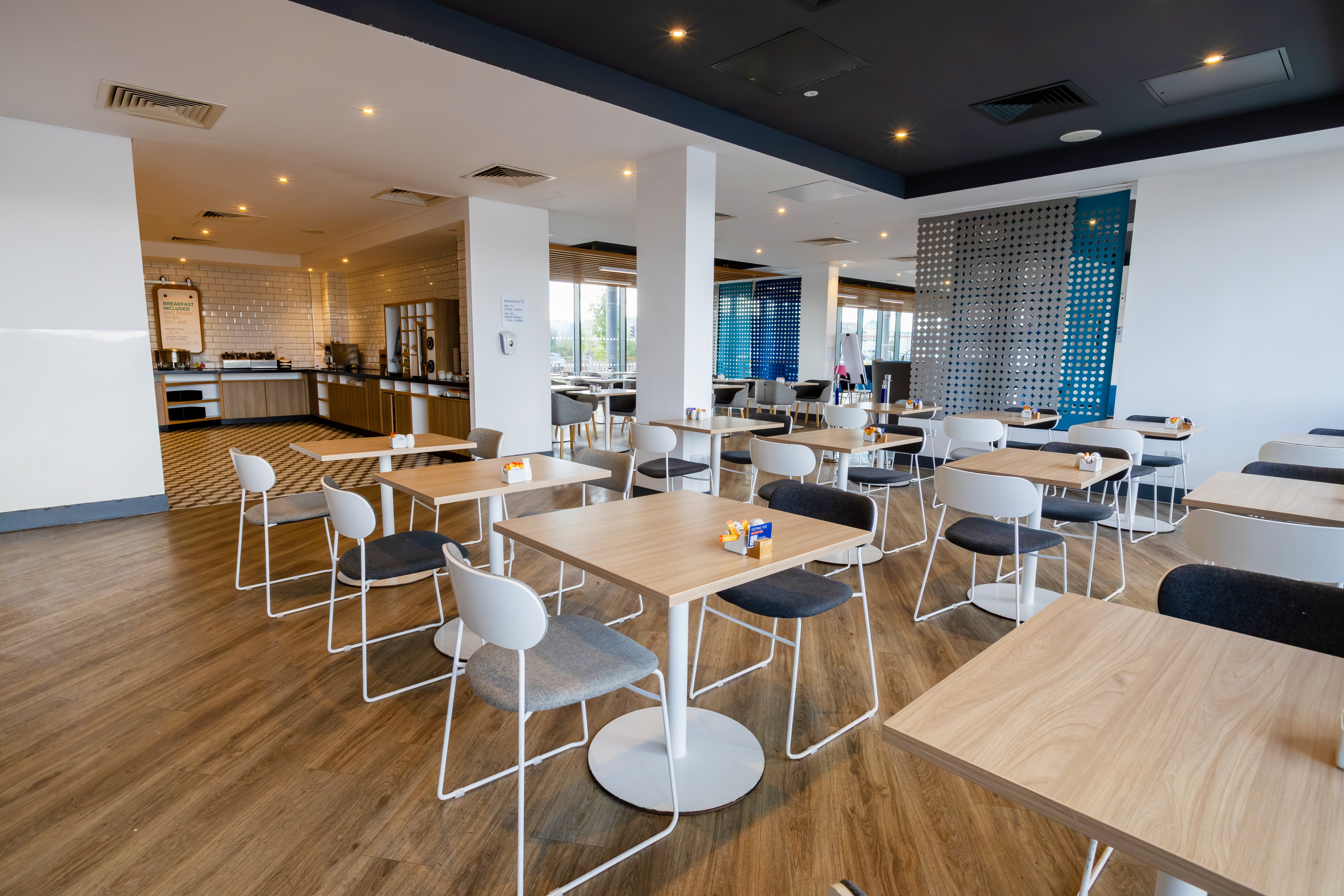 Holiday Inn Express Manchester Traffordcity 55/78