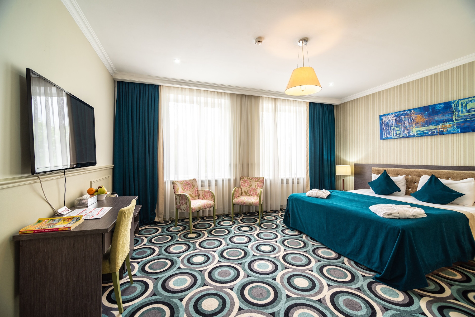 LUXURY, SUITE, DOUBLE BED, SMOKING