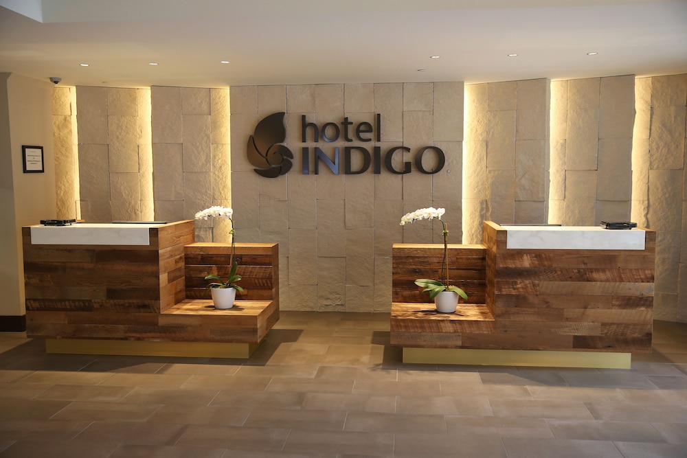 HOTEL INDIGO NAPERVILLE RIVERWALK 9/78