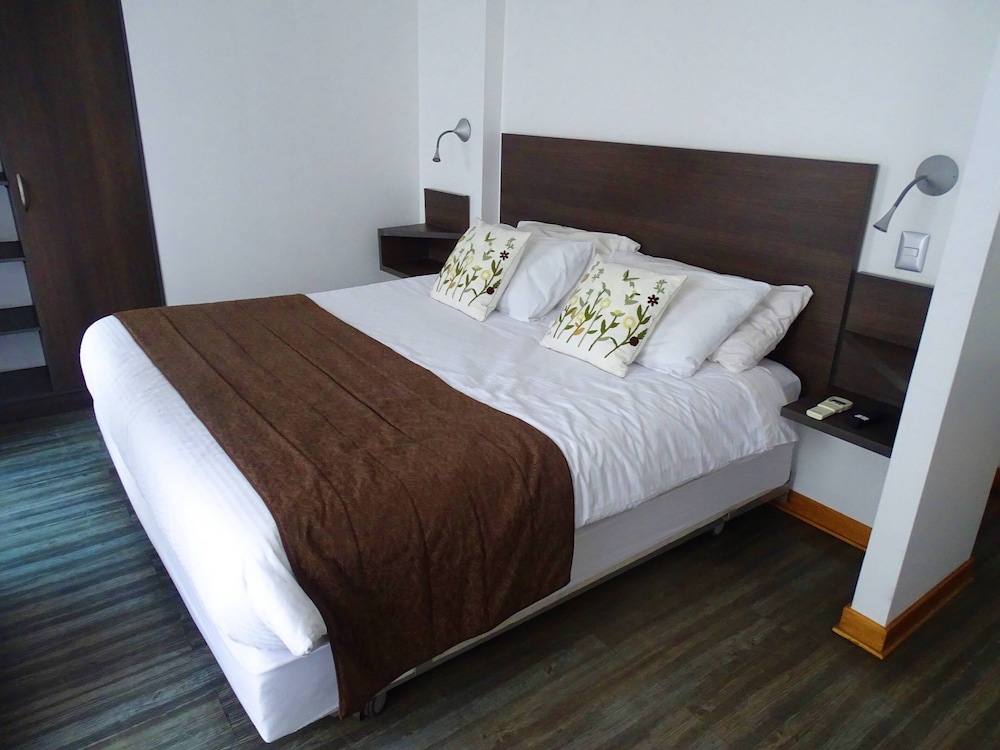 Standard, King Bed