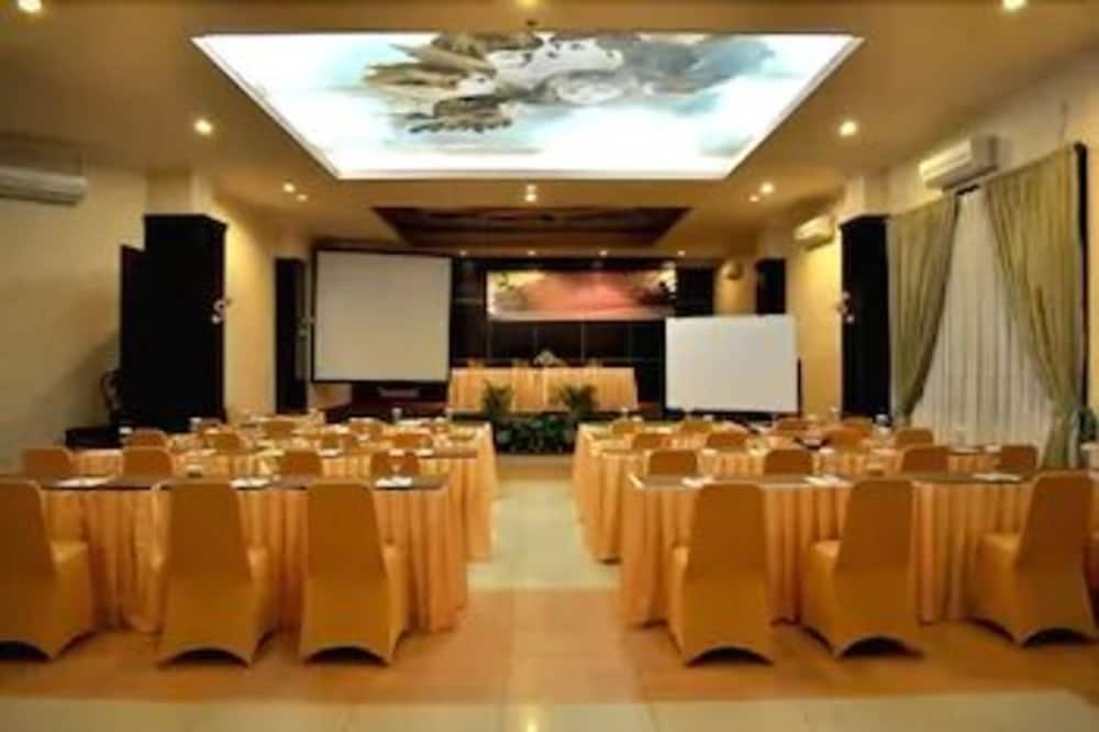 Hotel Mega Lestari 20/25