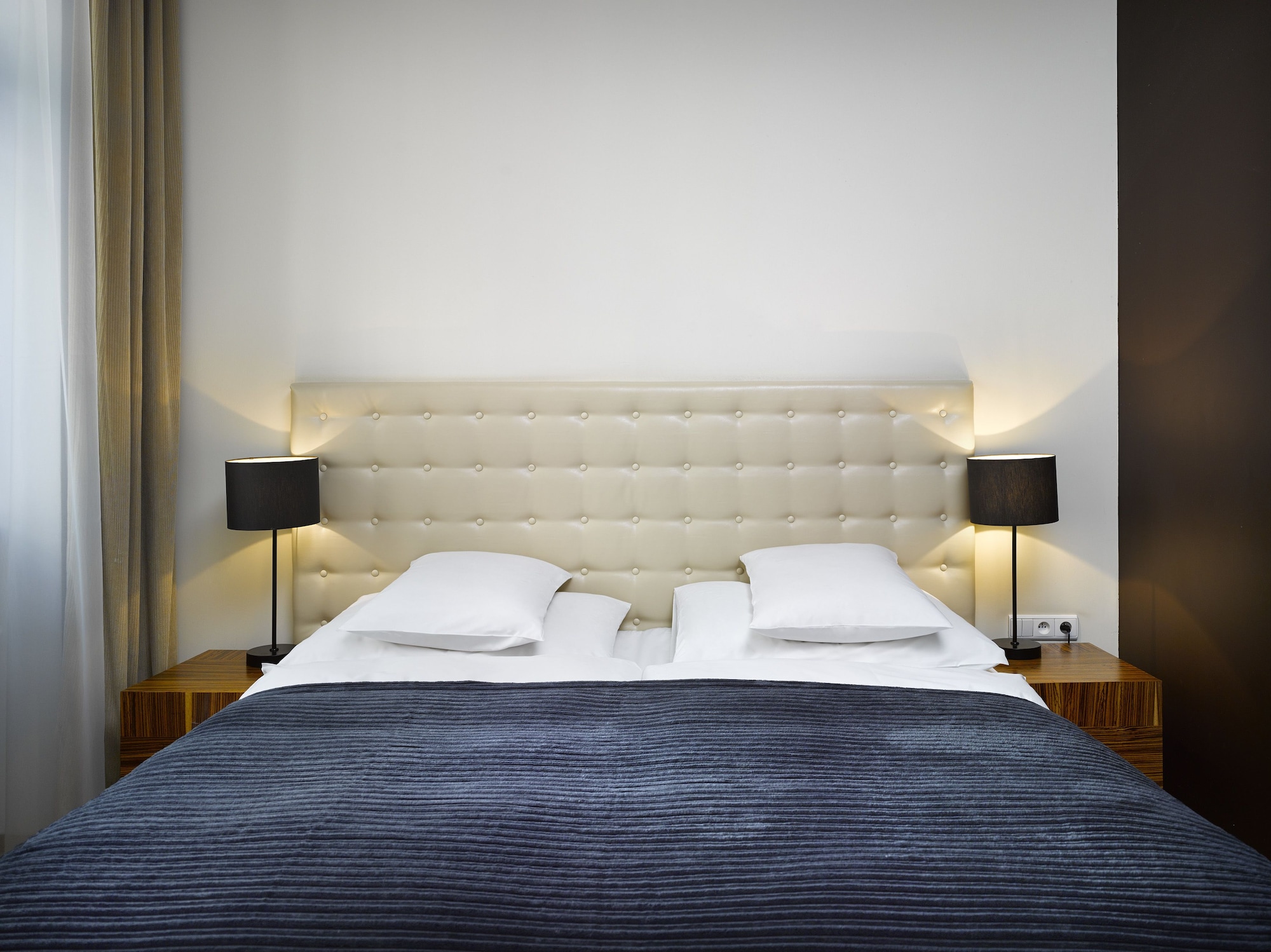 STANDARD, DOUBLE BED