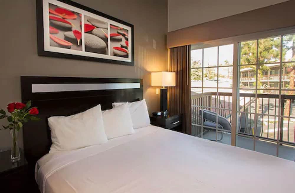 ROOM, 2 QUEEN BEDS