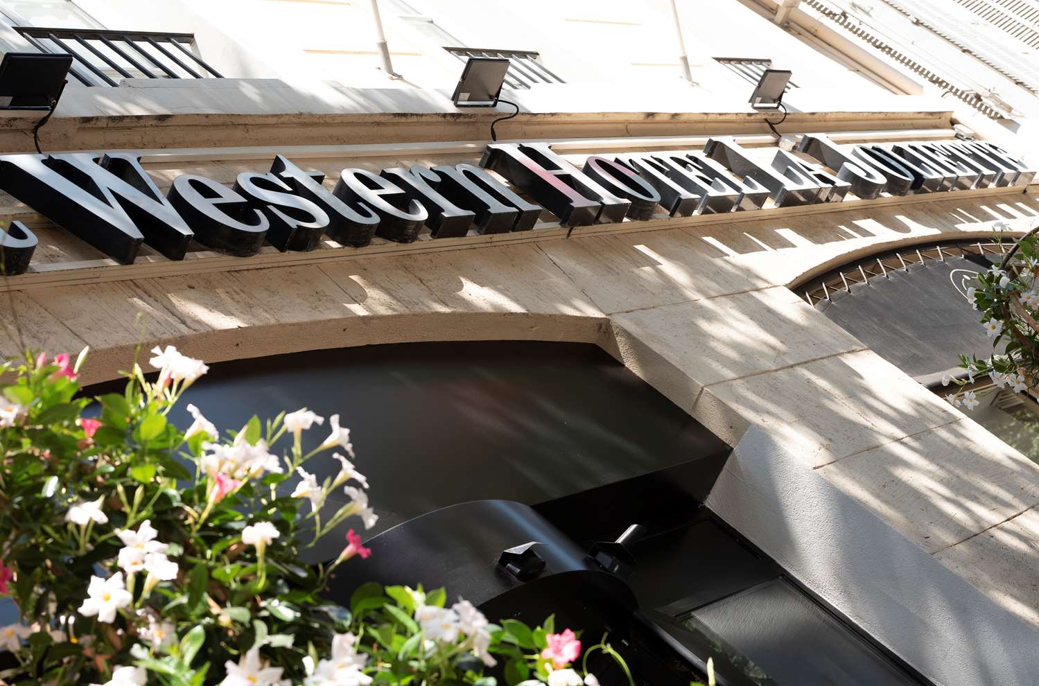 Best Western Plus Hotel La Joliette 3/57