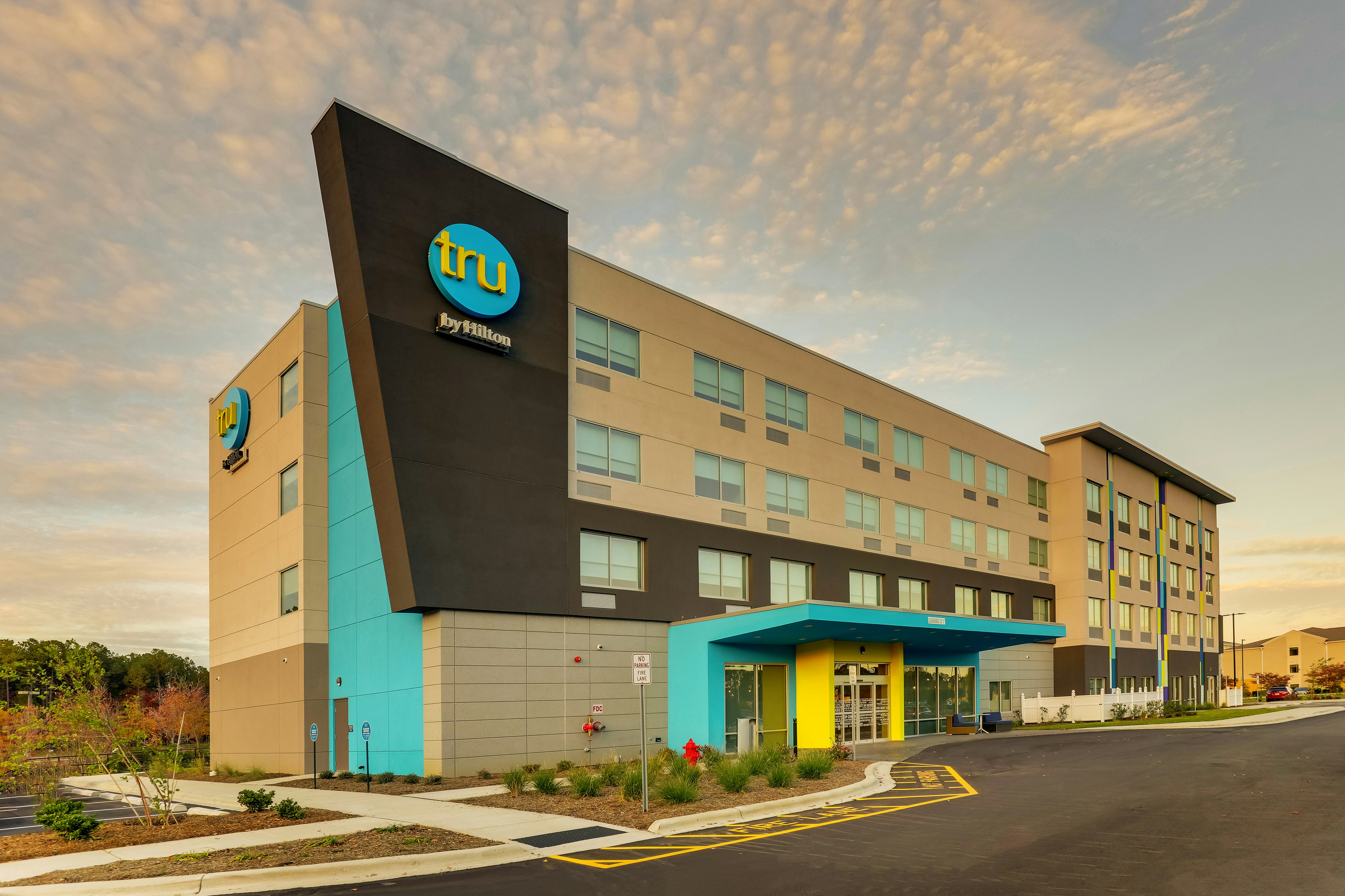 Tru by Hilton Smithfield I-95 9/48