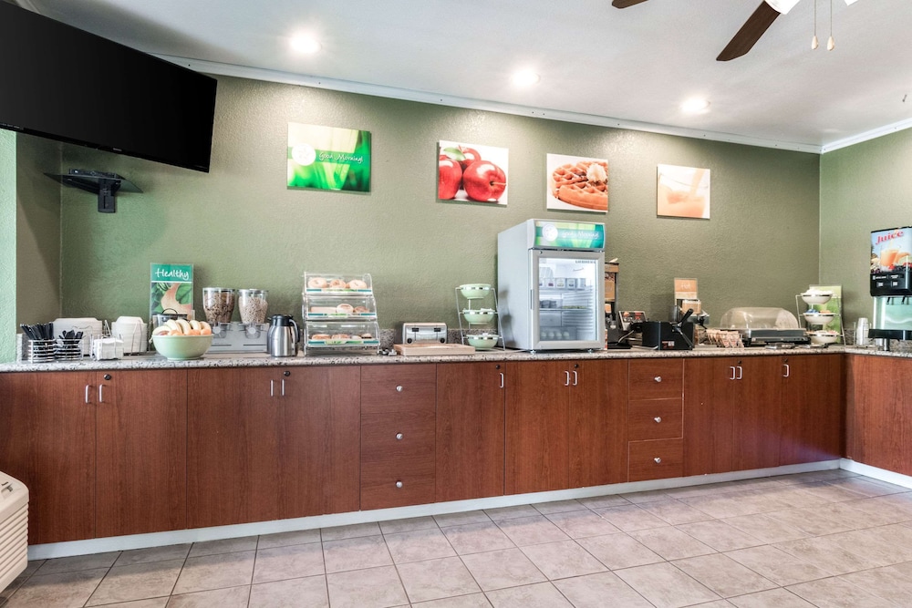 Quality Inn & Suites Bainbridge Island 9/62