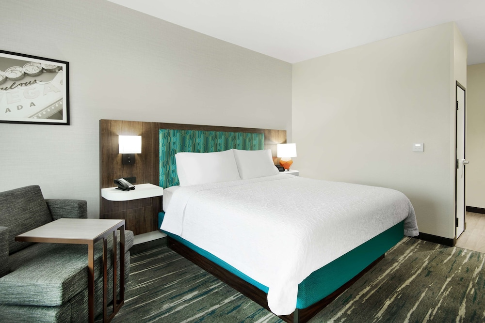 Room, 2 Queen Beds, Exterior Entrance