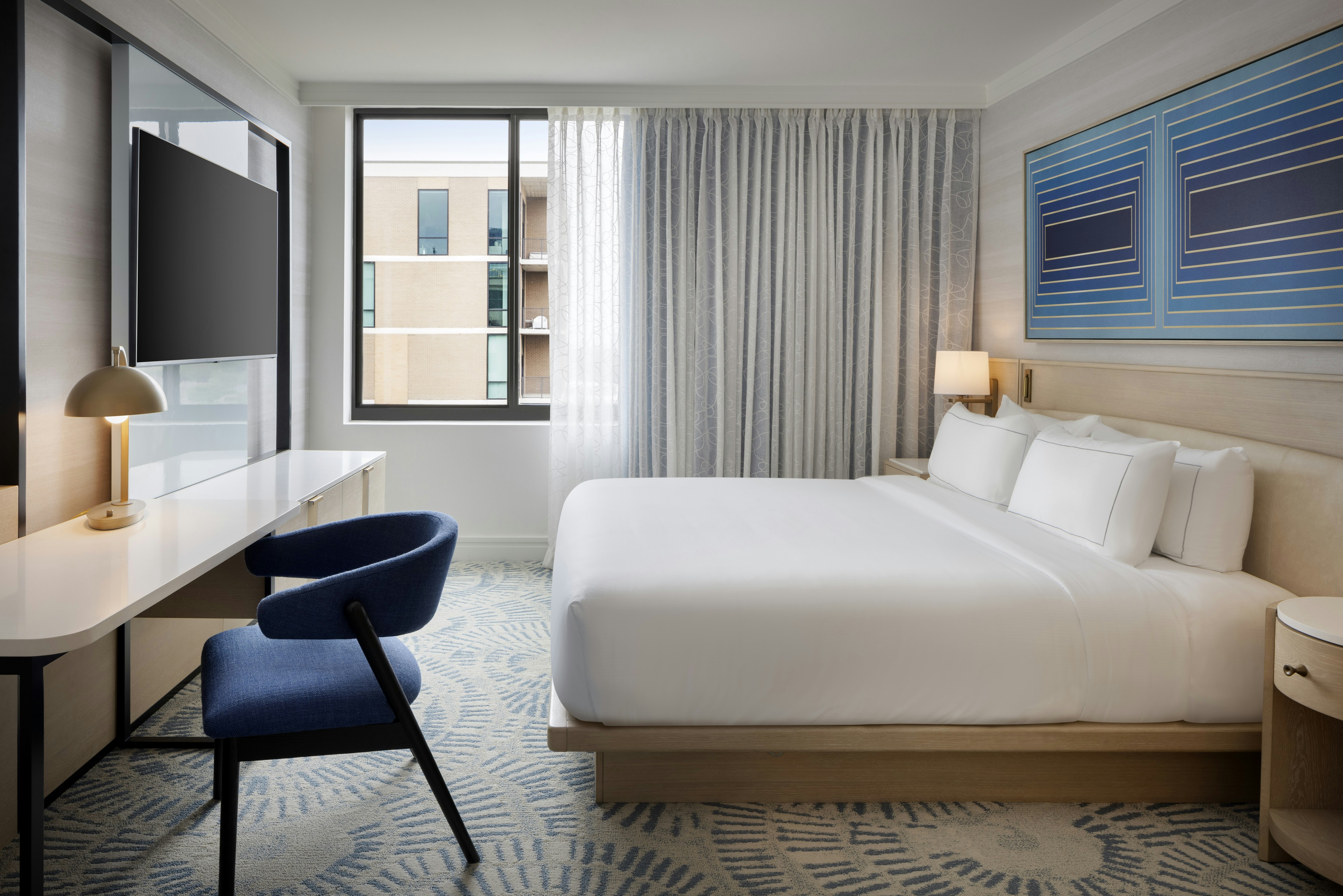ROOM, KING BED