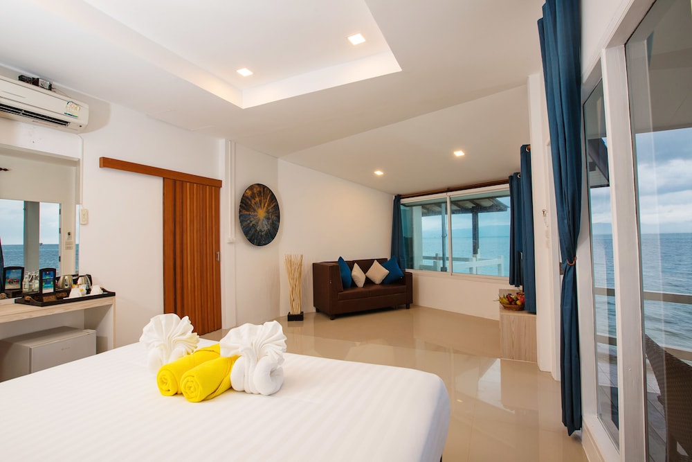 Sunset Beach Villas 23/50