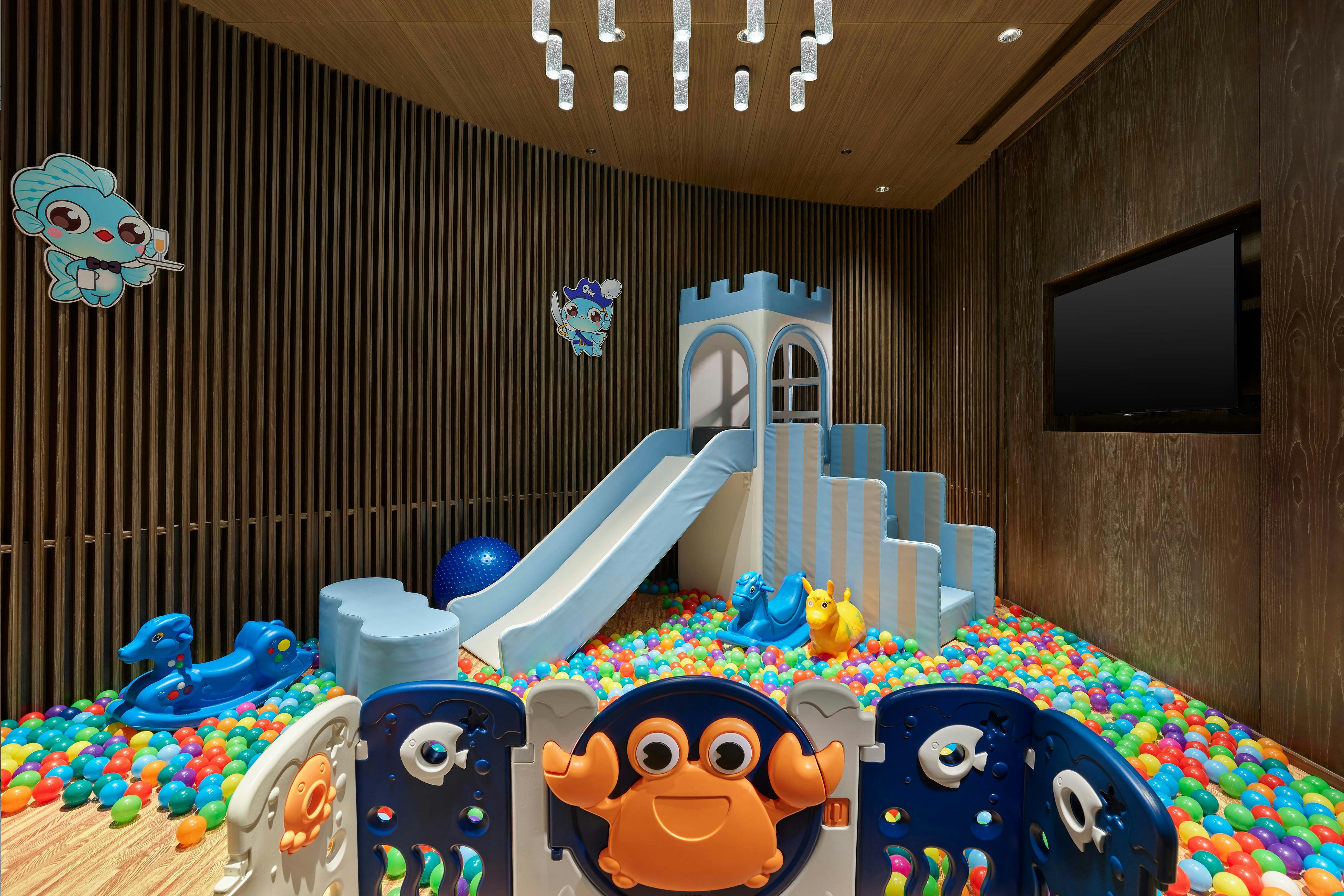 Hilton Suzhou Yinshan Lake 63/72