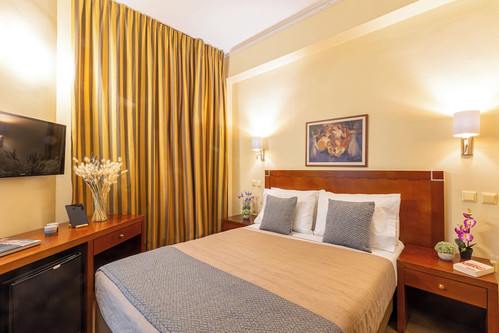 Marina Athens Hotel 38/58