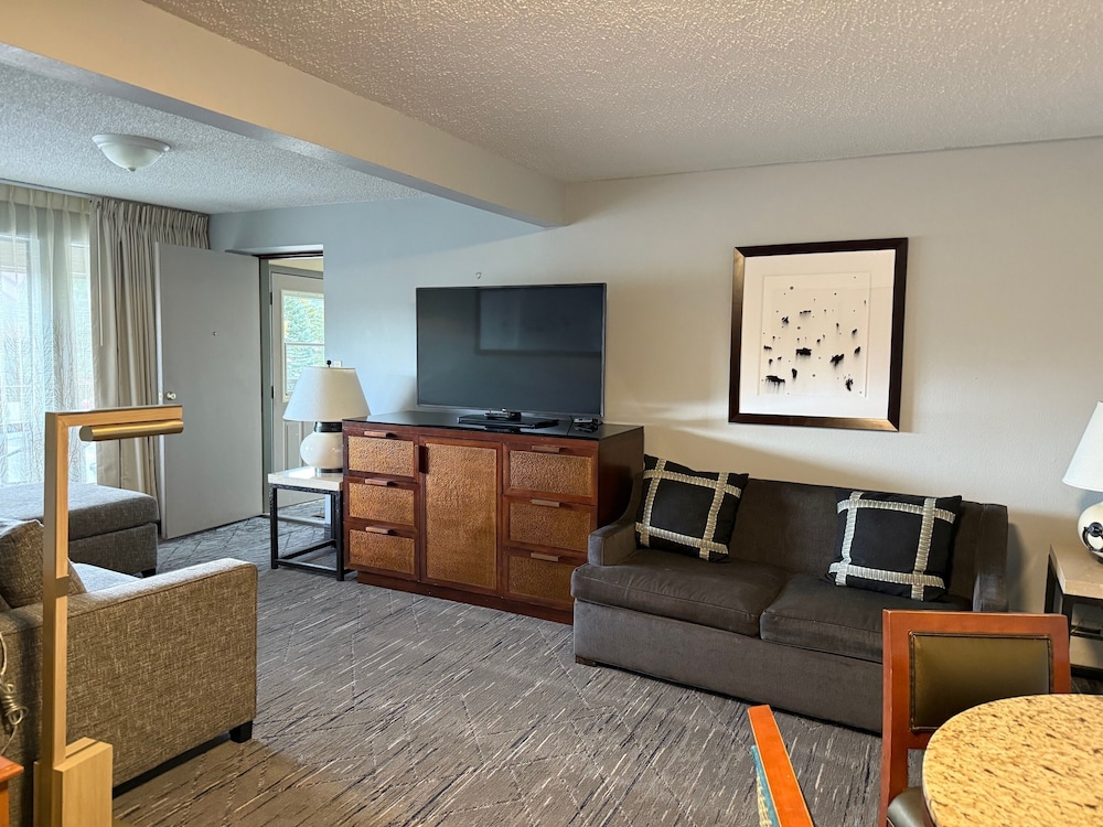 Snowshoe Motel 47/72