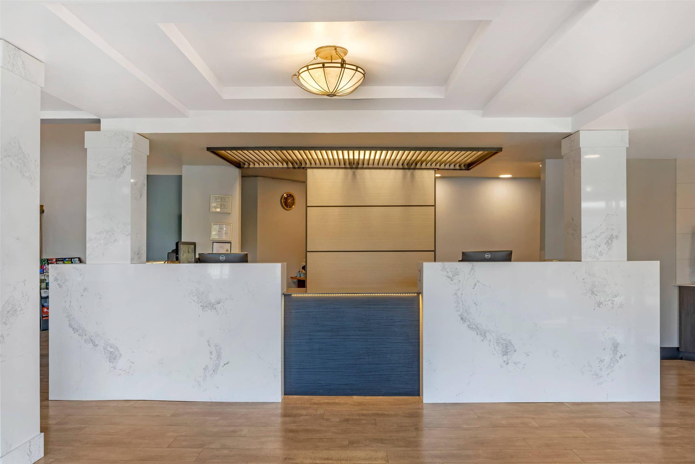 Edgewater Inn and Suites, Ascend Hotel Collection 7/27