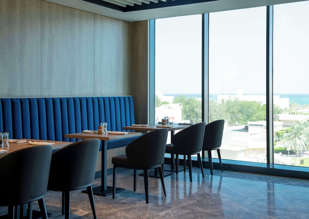 Park Inn by Radisson Hotel & Apartments Kuwait 51/62