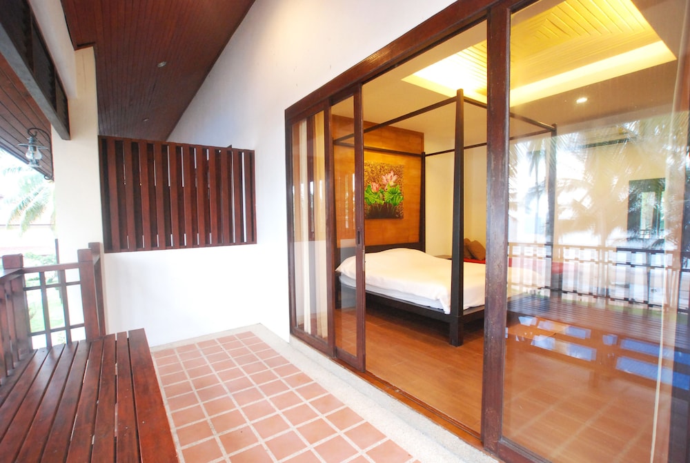 Bansaithong Beach Resort 21/52