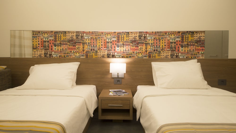Urban Central Suites Beirut 24/69