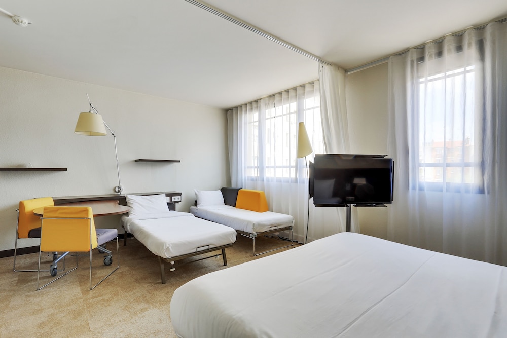 Novotel Suites Paris Montreuil Vincennes 12/75