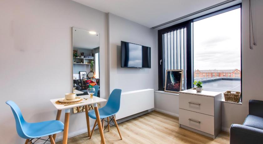Destiny Student Kavanagh Court Dublin 8/21