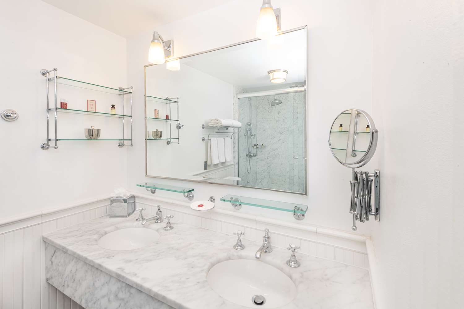 Premier, King Bed, City View, Cameo Beverly Hills, LXR Hotels & Resorts 2/3