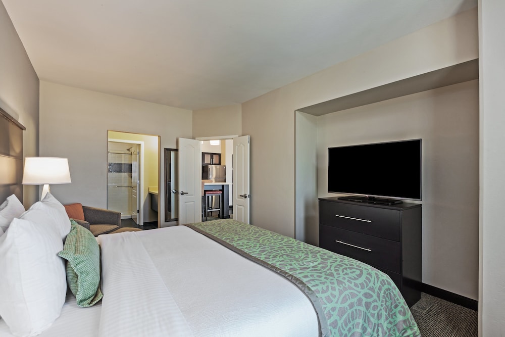 Staybridge Suites FORT WORTH - FOSSIL CREEK 22/66