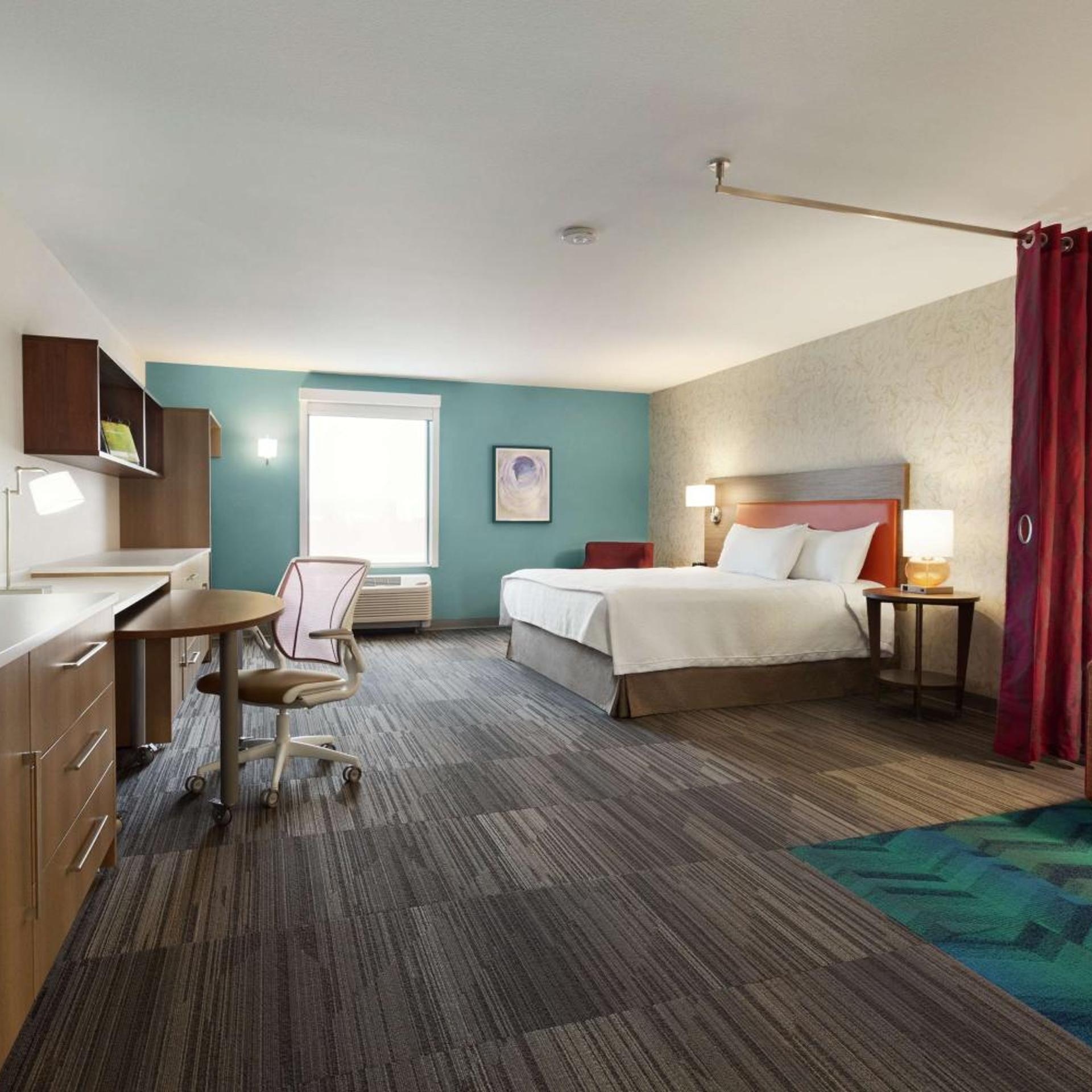 STUDIO, SUITE, KING BED, ACCESSIBLE