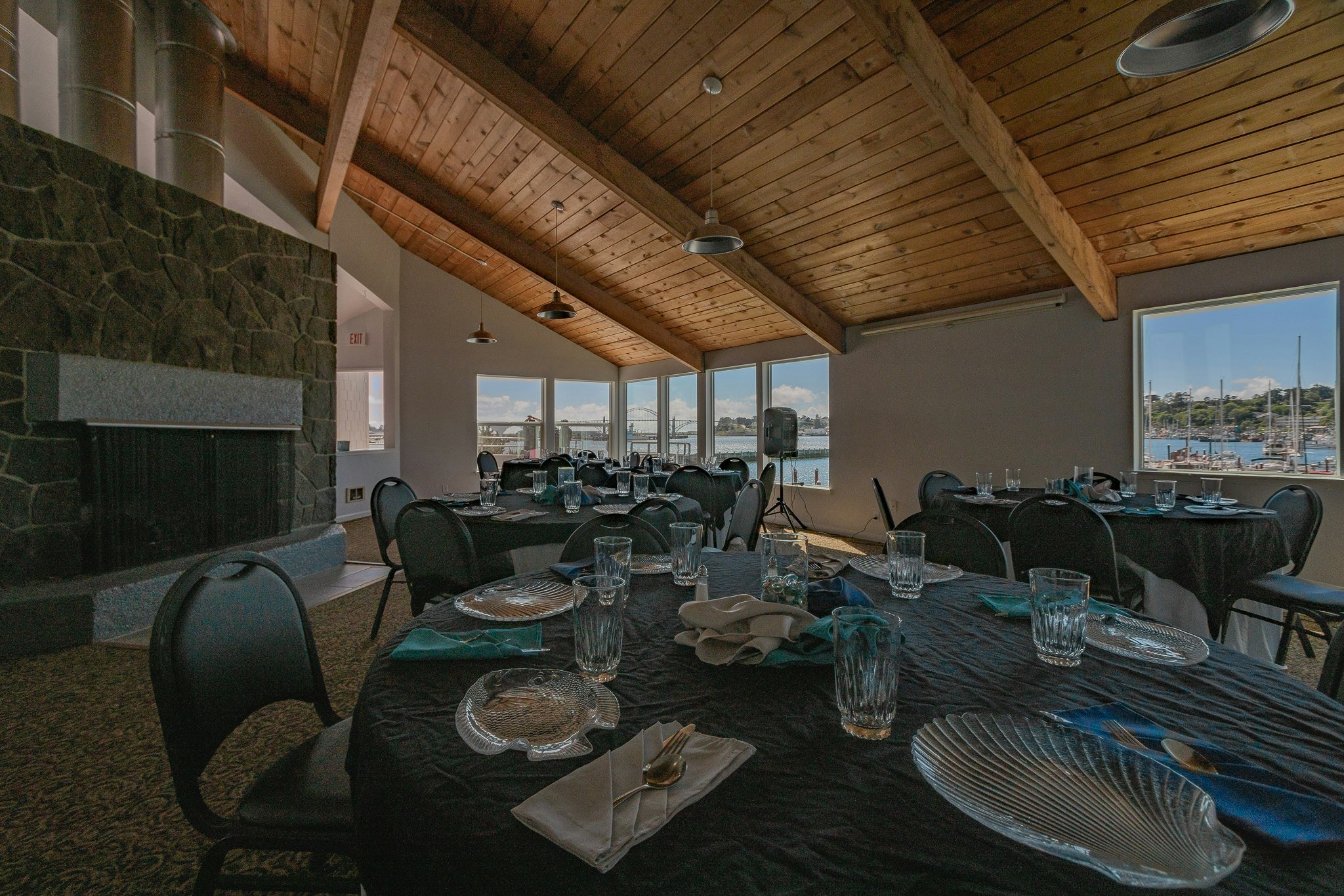 The Embarcadero Resort Hotel & Marina 29/34
