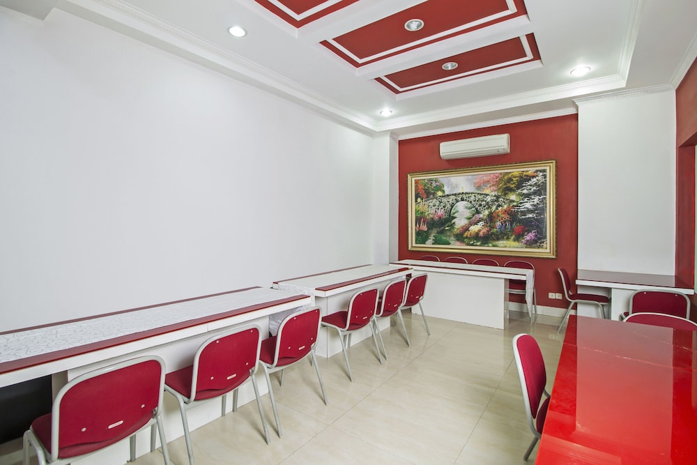 Reddoorz Plus At Guntur Raya Setiabudi 17/22