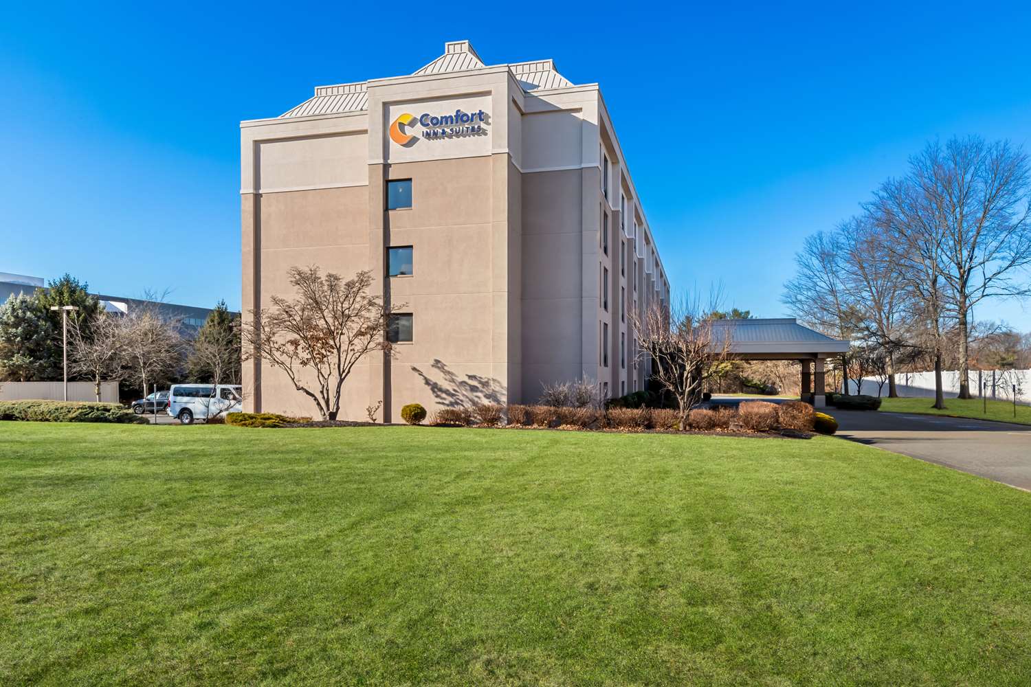 Comfort Inn & Suites Somerset - New Brunswick 16/17