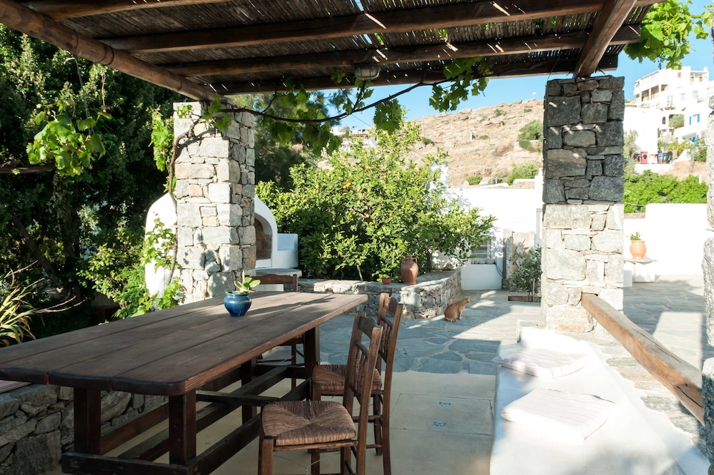 Andriani's Guest House 28/50