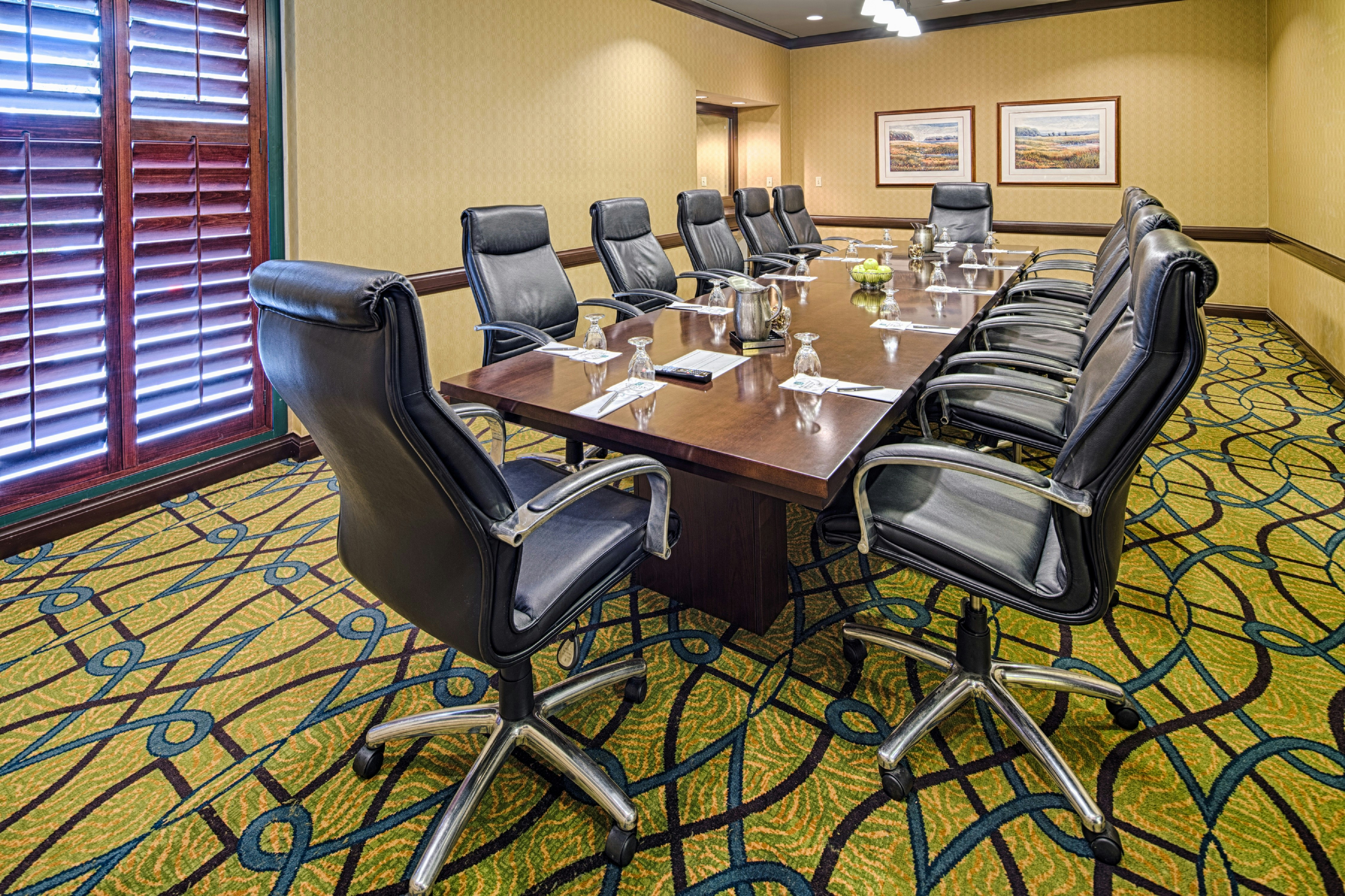 Embassy Suites by Hilton Chicago O'Hare Rosemont 56/64