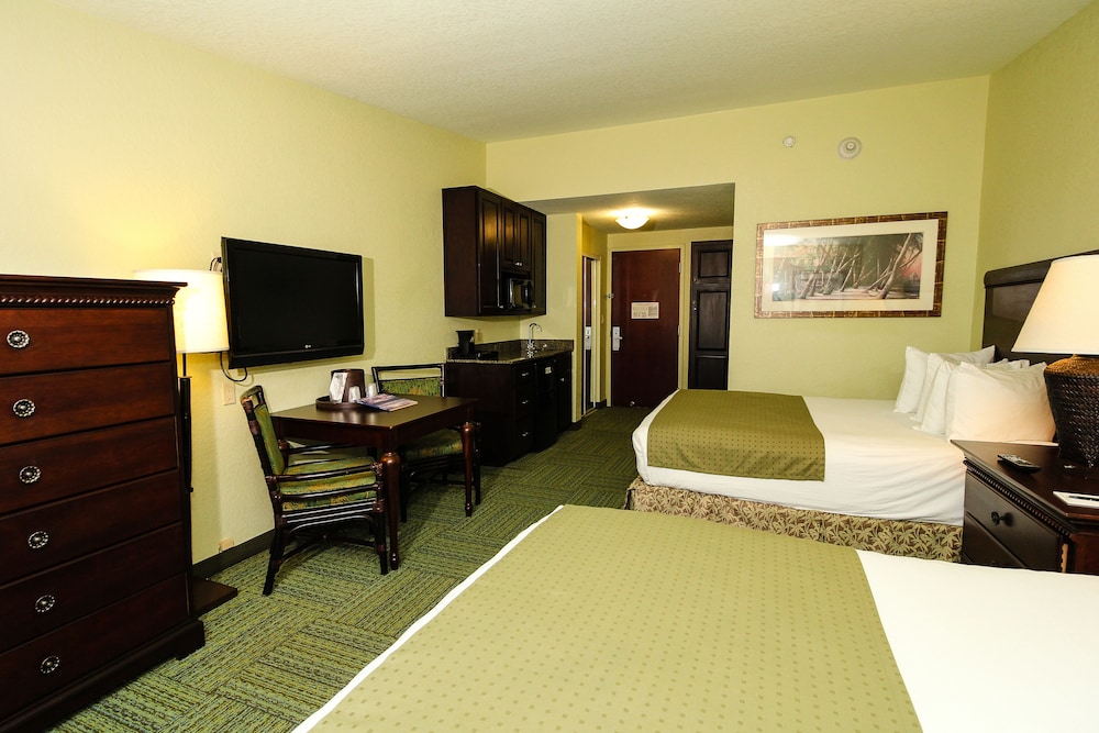 Treasure Bay Hotel and Marina 54/63