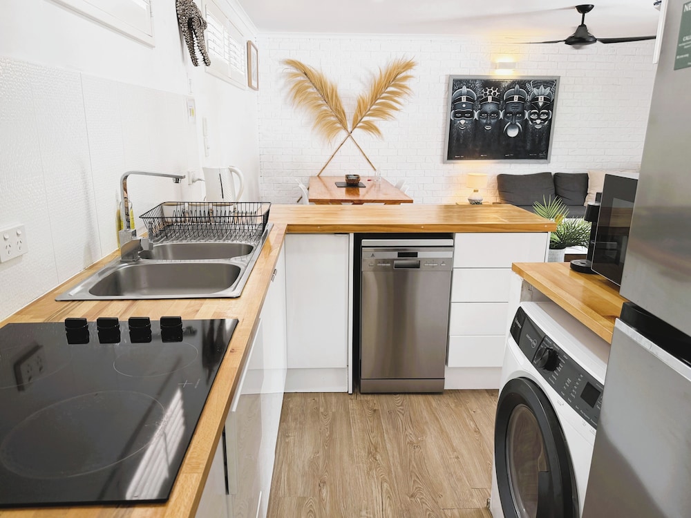 Lychee Tree Holiday Apartments 62/73