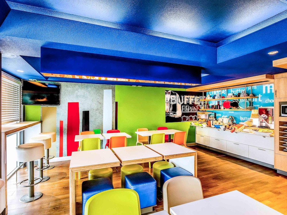 Ibis Budget Dandenong 60/65