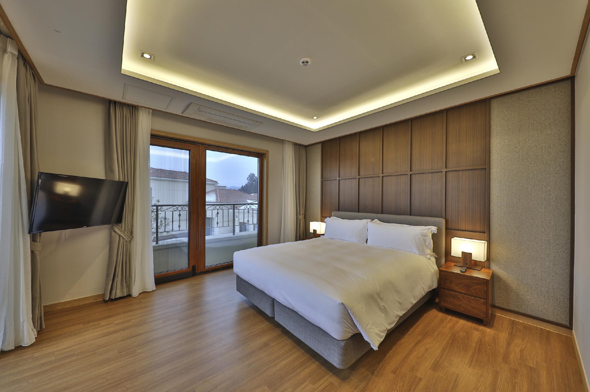 Villa, 2 Double and Twin Beds