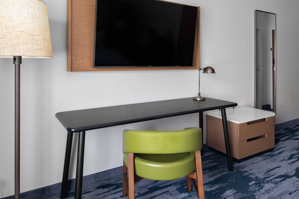 Fairfield Inn & Suites By Marriott Lake Geneva 17/36