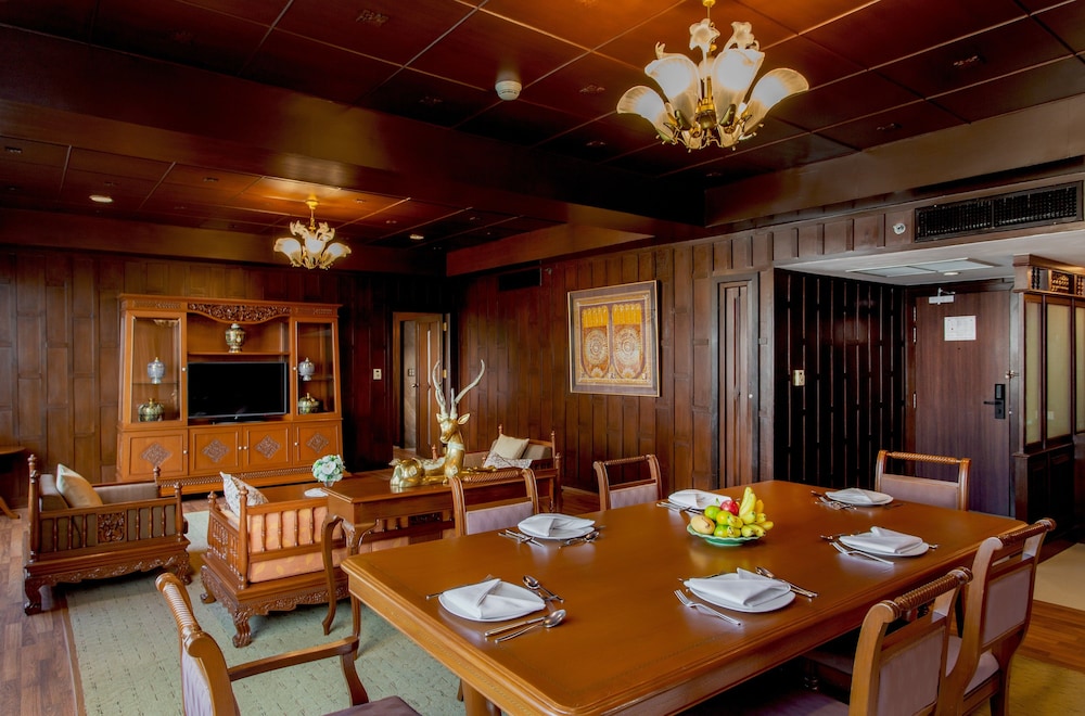 Ramada Plaza by Wyndham Bangkok Menam Riverside 30/30