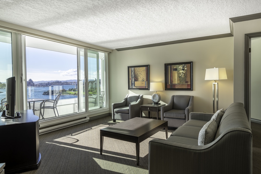 Victoria Regent Waterfront Hotel & Suites 46/86