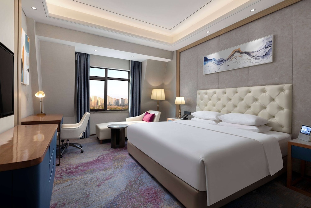 Ramada by Wyndham Zhumadian West Station 14/33