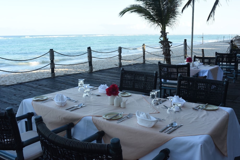 Diani Reef Beach Resort and Spa 48/69
