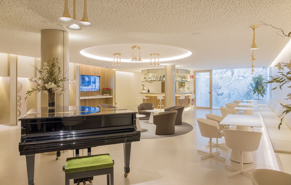 Lobby at Lleo Hotel, BARCELONA