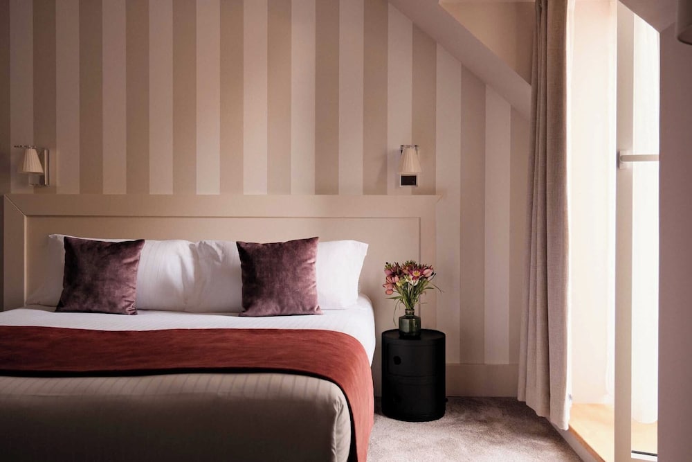 Logis Hotel and restaurant La Pension du Moulin 17/50