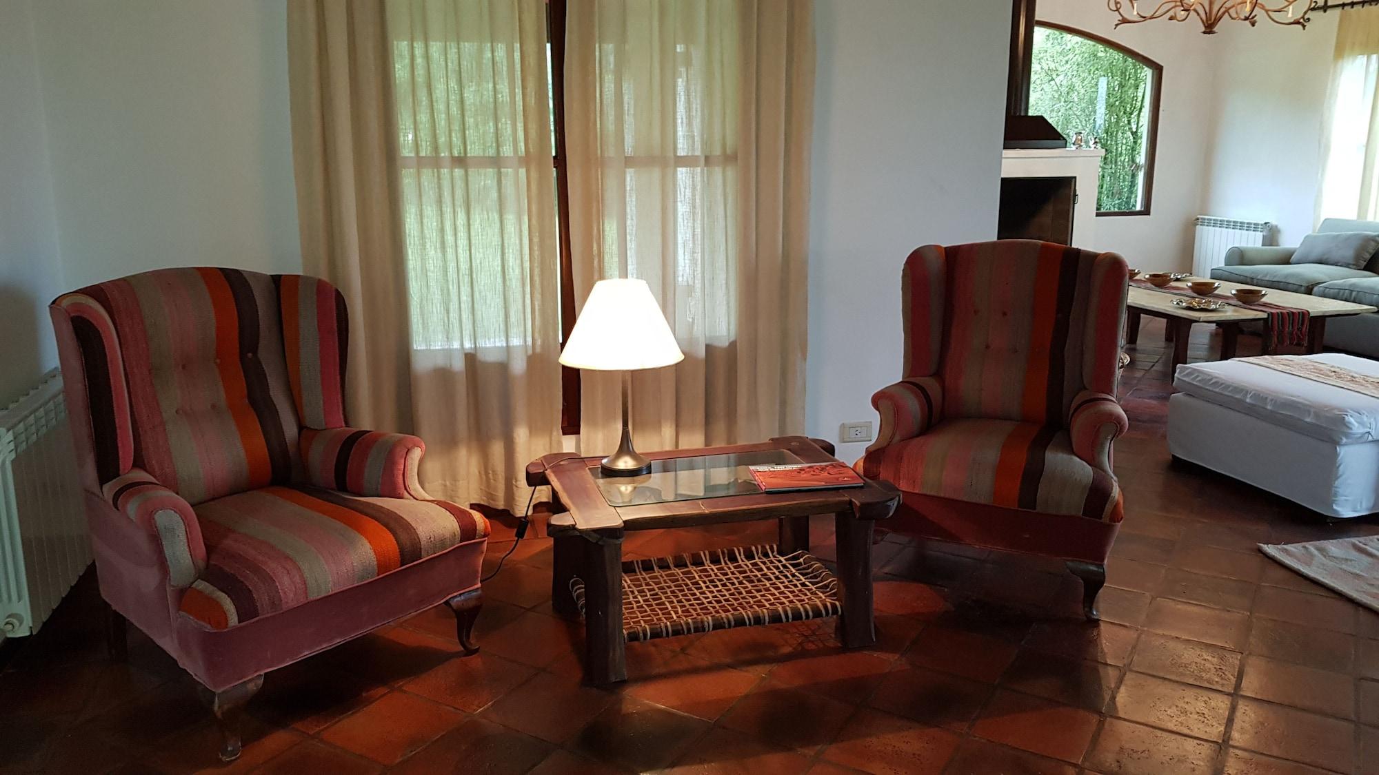 Hotel Torrontes 26/50