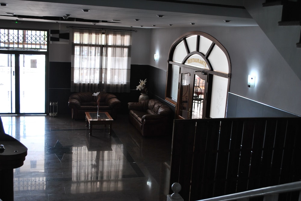 Hotel Restaurante Dama de Baza 44/55